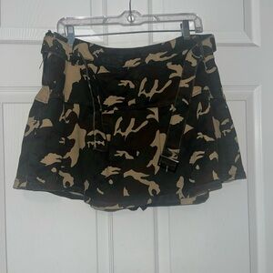 Camo Print Mini Skirt with Belt